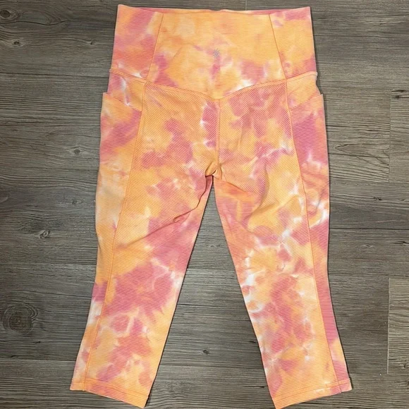 Athleta Salutation Stash Pocket II Capri Legging Size SP - Picture 5 of 7